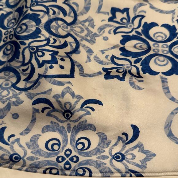 CHAPS Blue and White Tie Back Halter Silky Tank Top Women's M Medium - Picture 8 of 8